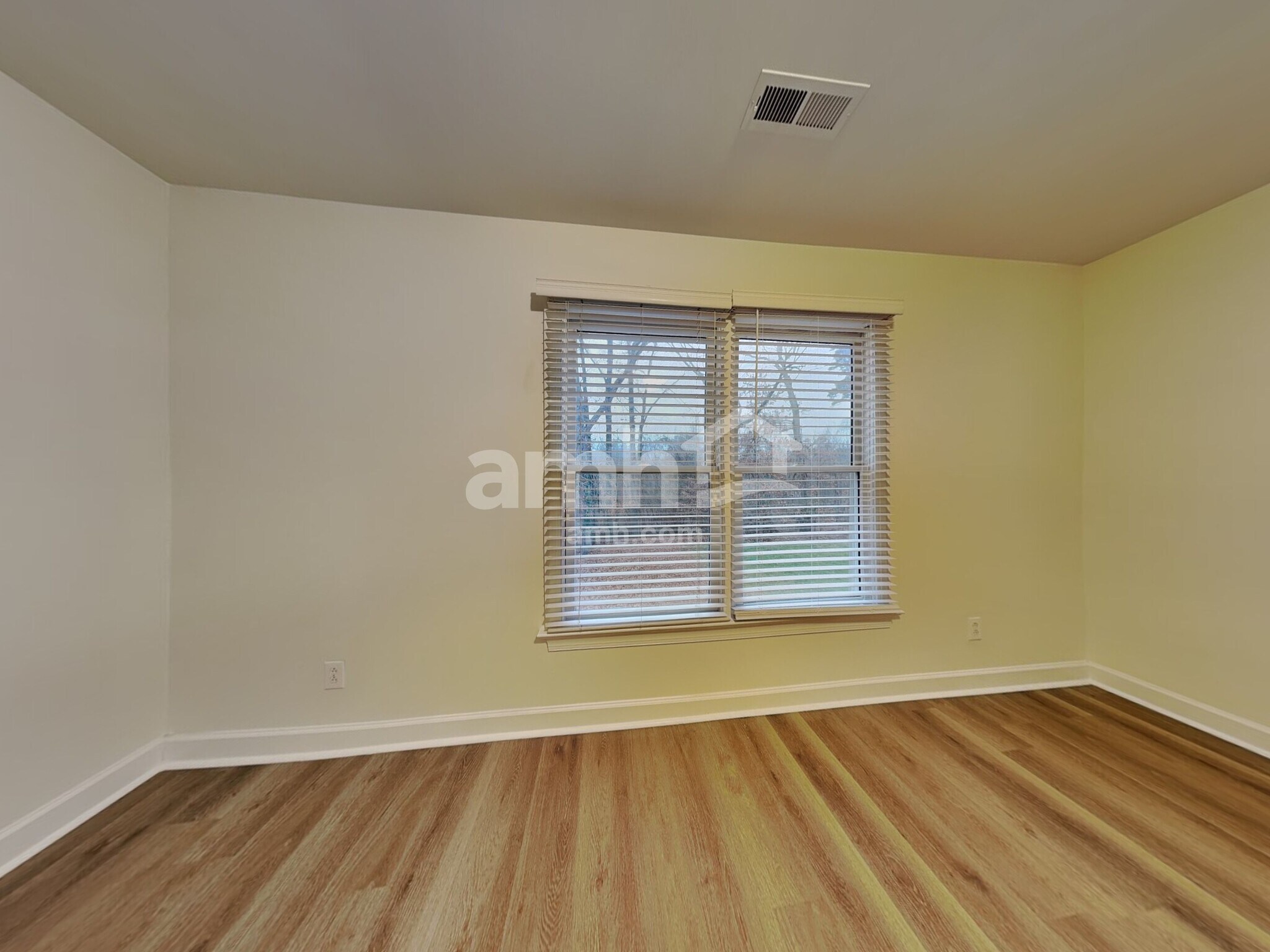 Building Photo - 8401 Forest Shadow Cir