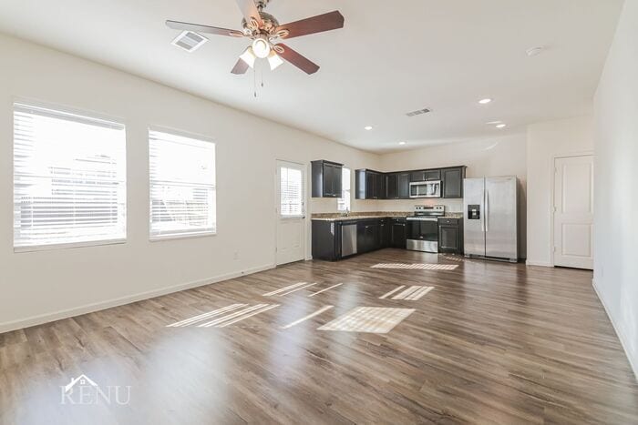 Building Photo - 6215 Old Bridge Way