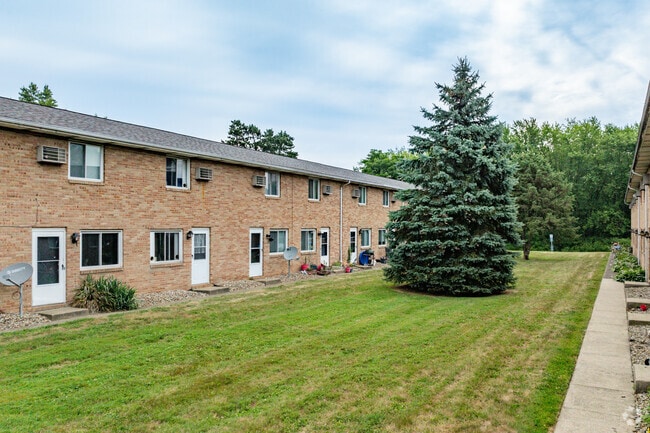 Building Photo - Chapel Street Town Homes
