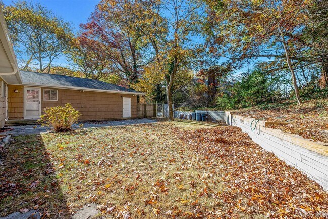 Building Photo - 23 Princeton Dr