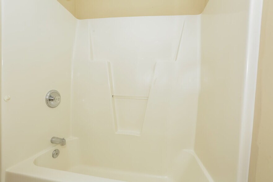 Building Photo - 6581 Long Nook Ln