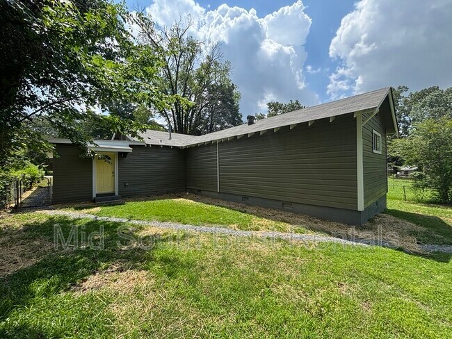 Building Photo - 4309 N Cypress St