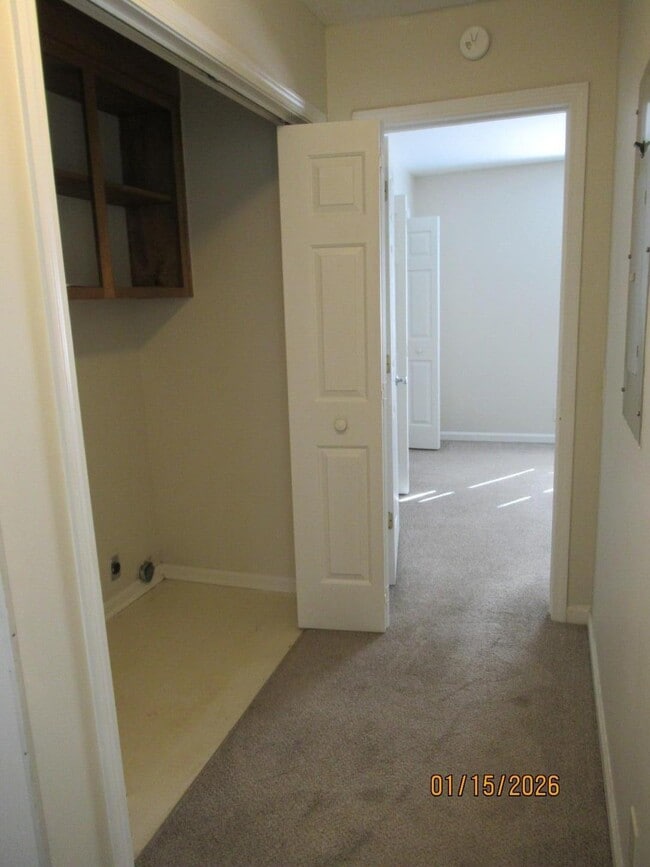 Building Photo - 192 Gertrude Dr