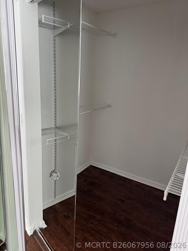 Building Photo - 21162 Vía Eden