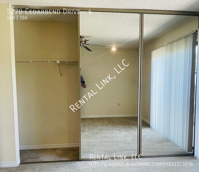 Building Photo - 5270 Cedarbend Dr