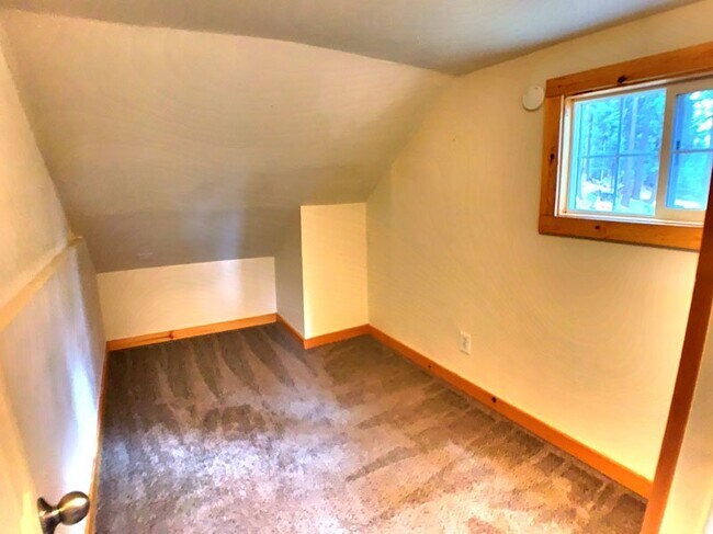 Building Photo - Adorable log cabin style home for rent near Hwy-50 and Safeway!