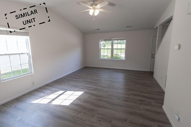 Building Photo - 3320 E St Charles Rd