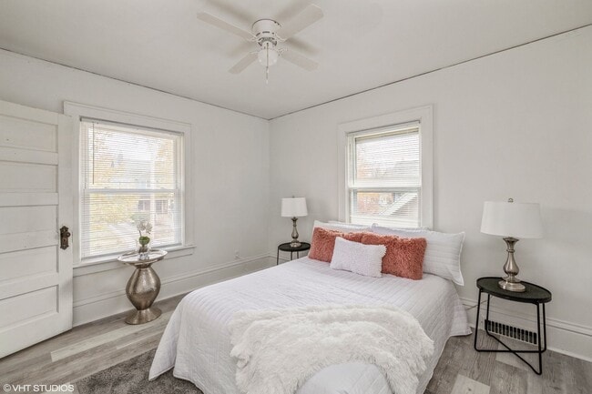 Building Photo - 3 Bedroom Large House for Rent