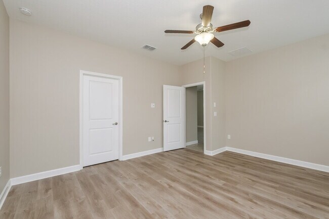 Building Photo - 14279 Blue Dasher Dr