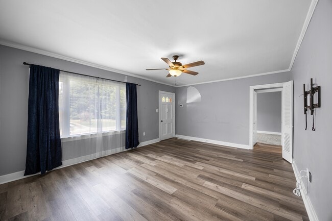 Building Photo - 1056 Campbell St