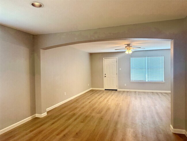 Building Photo - 18714 Desert Marigold Dr