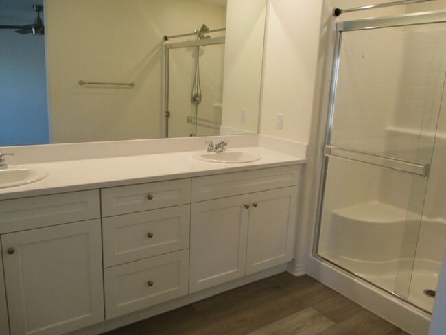 Building Photo - Murrieta 3 Bdr 2.5 Bath Town Home Built 2020