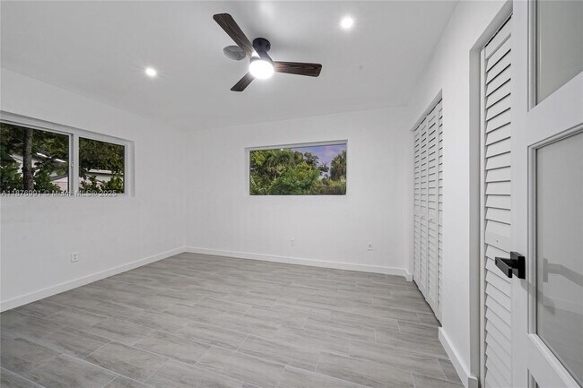 Building Photo - 7516 NW 44th Ct