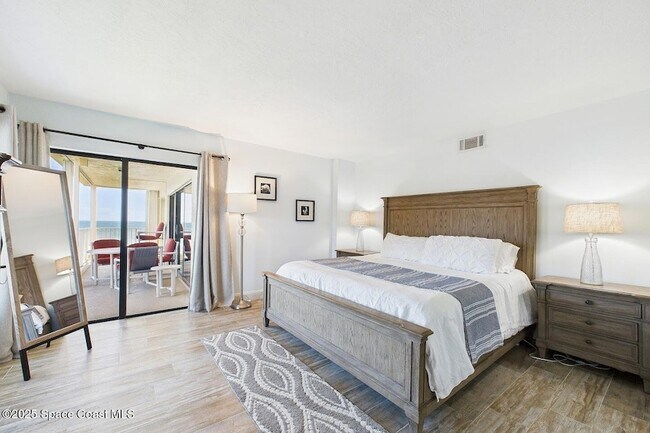 Building Photo - 55 N 4th St