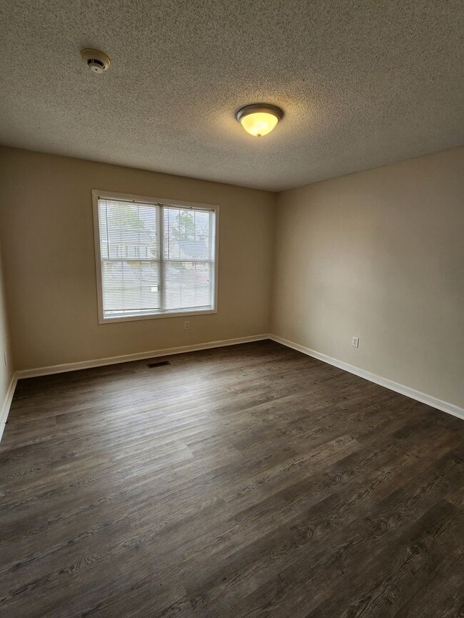 Building Photo - 3b/2b Ranch in Concord