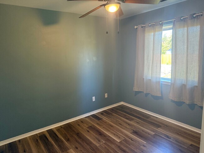 Building Photo - Mount Vernon 3 bedroom with large bonus room