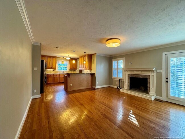 Building Photo - 2723 Huntington Rd