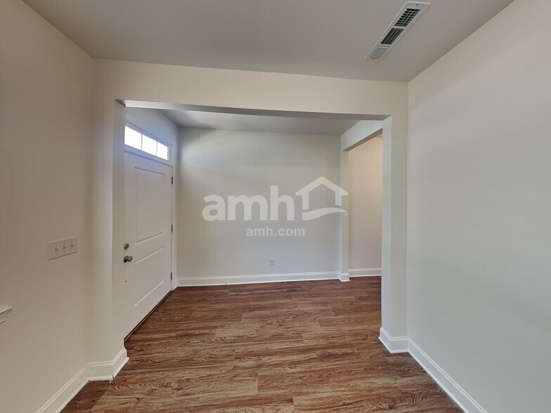 Building Photo - 4034 Birchfield Pl