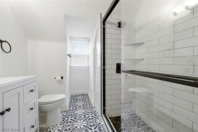 Building Photo - 3326 E Overlook Rd