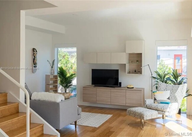 Building Photo - 619 Meridian Ave