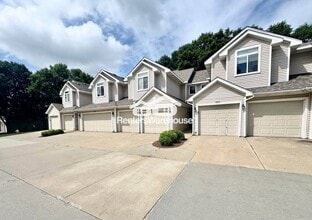 Building Photo - 6800 Ashworth Rd