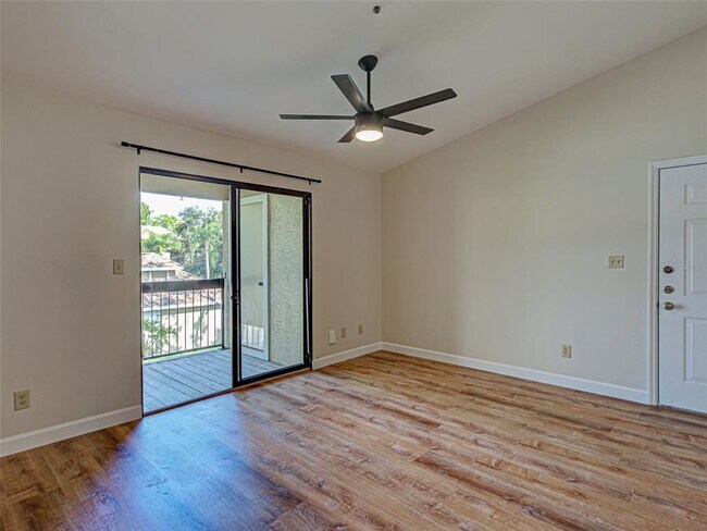 Building Photo - 4008 Crockers Lake Blvd