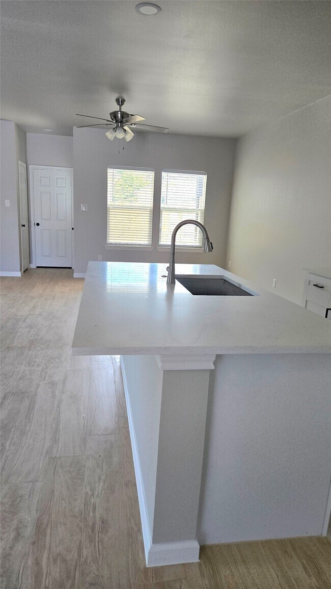 Building Photo - 3710 Harmony Ln