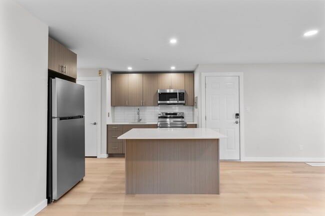 Building Photo - 119 Wilbur Ave