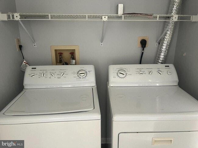 Building Photo - 11510 Little Patuxent Pkwy