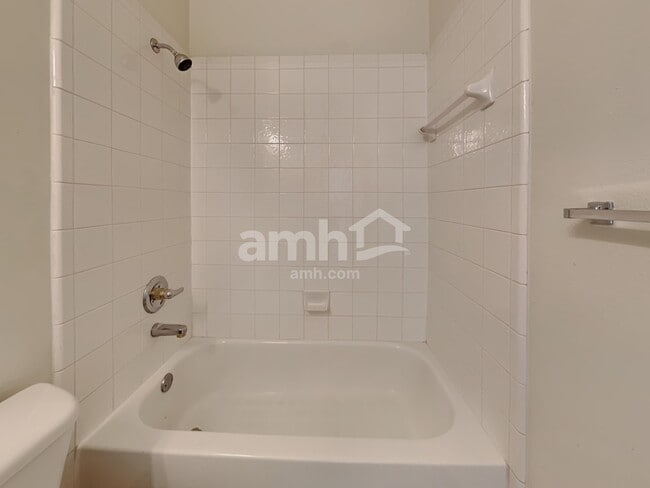 Building Photo - 2500 Kariba Ln