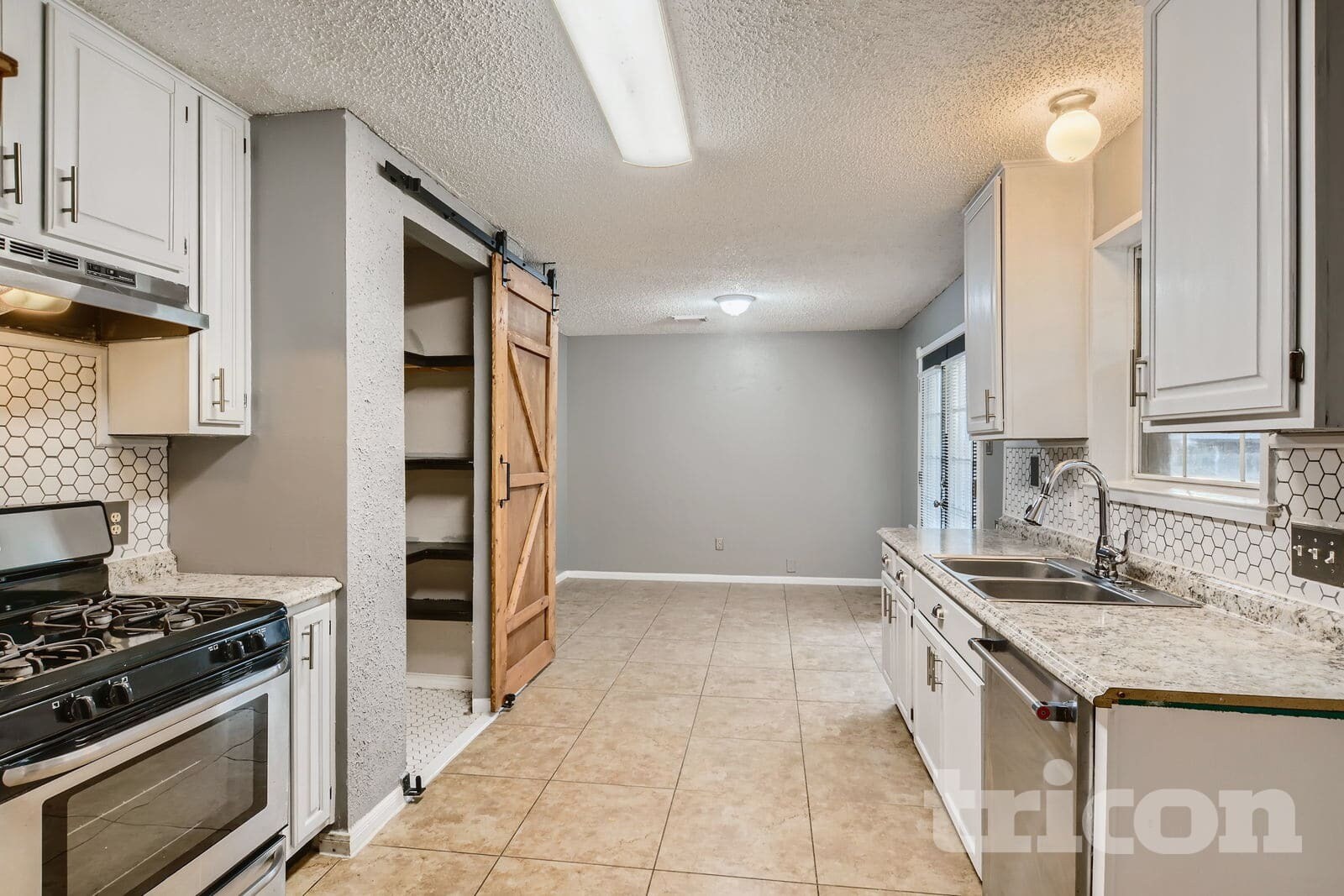 Building Photo - 3416 Tulip Ln