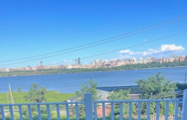 Building Photo - 8 Bergen Ridge Rd