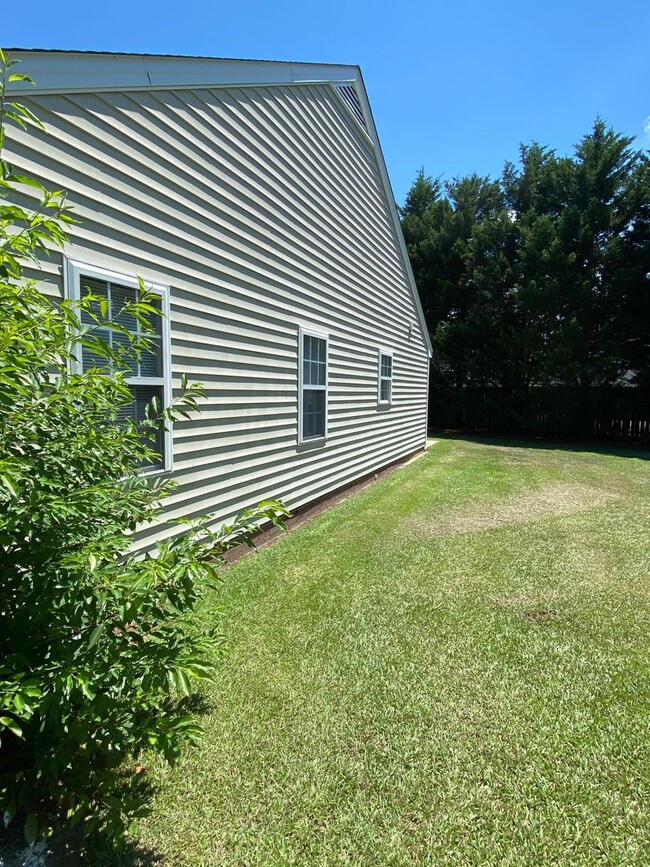 Building Photo - Jayne Lane Duplexes