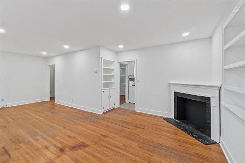 Building Photo - 1340 Cumberland Dr