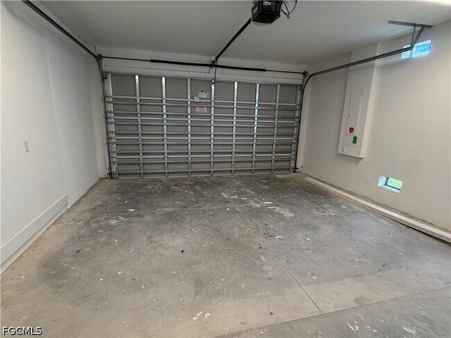 Building Photo - 9912 Porto Fino Cir