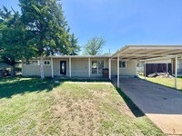 Building Photo - Coming Soon - Cozy 3 Bedroom Home w/ Bonus...