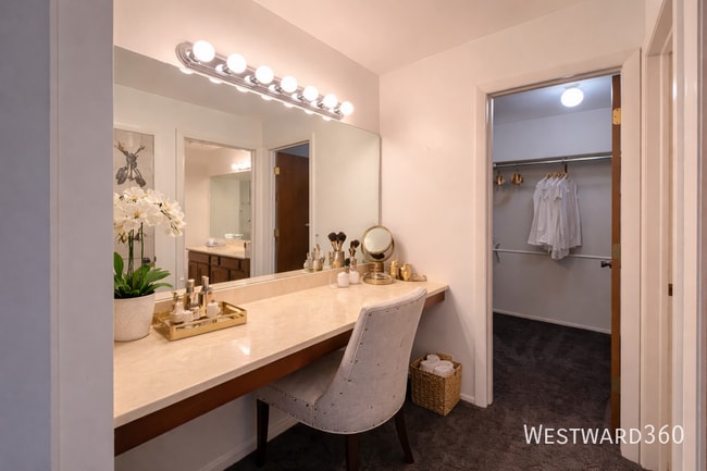 Building Photo - 1587 Stonehill Ct