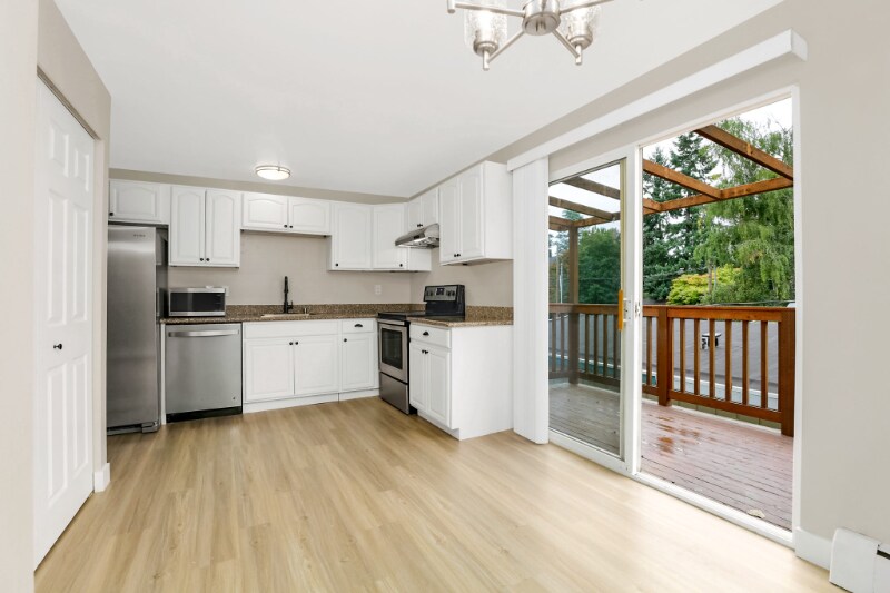 Primary Photo - 830 3rd Ave NW
