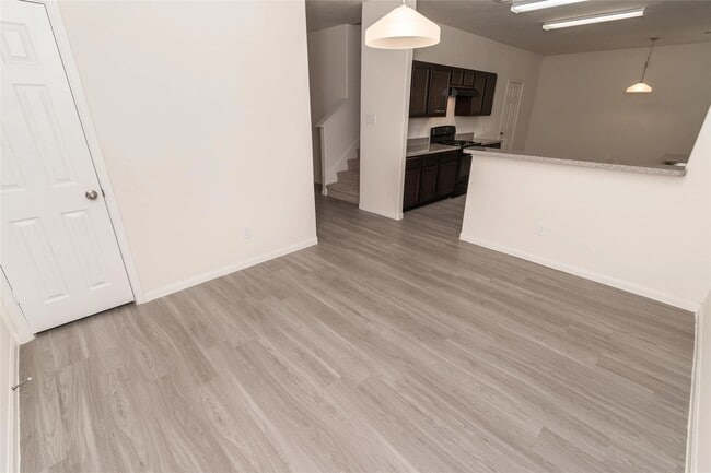 Building Photo - 17310 Blackstone Trails Dr