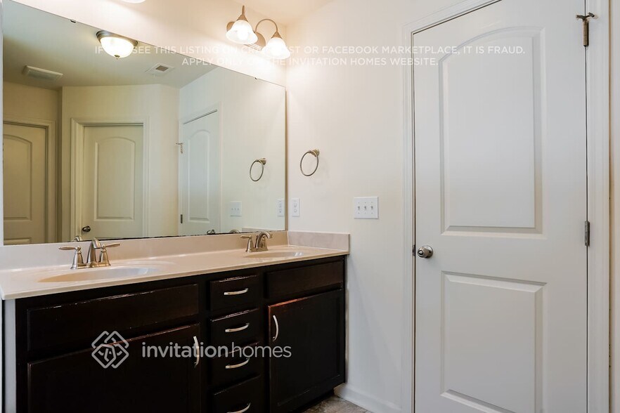 Building Photo - 604 Brookfield Dr