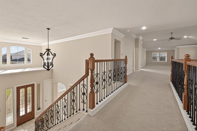 Building Photo - 2210 Bywater Dr