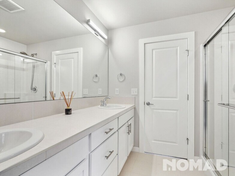 Building Photo - 12920 193rd Ave E