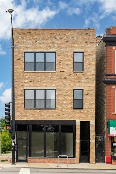 Building Photo - 1500 N Western Ave