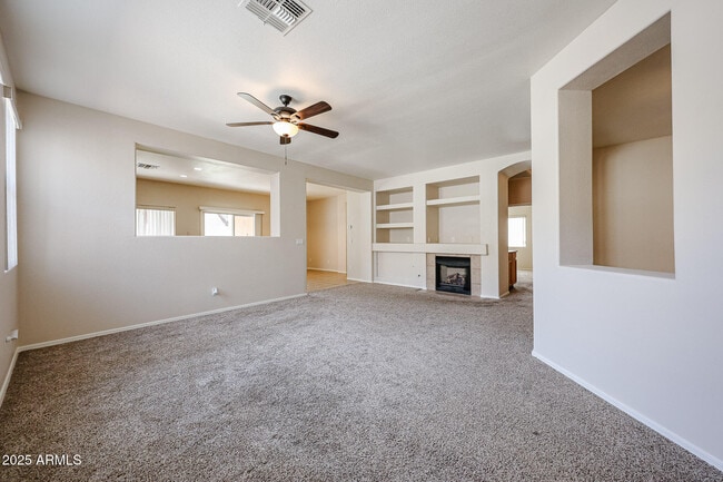 Building Photo - 8442 W Mary Ann Dr