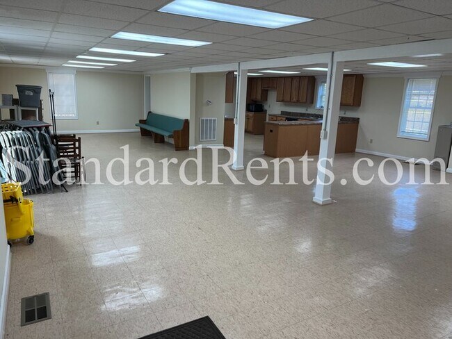 Building Photo - 6320 Cooper St