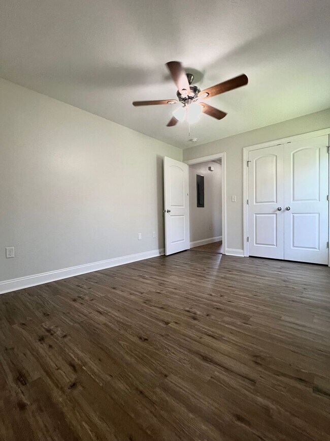 Building Photo - 4100 Mulligan Manor Ln