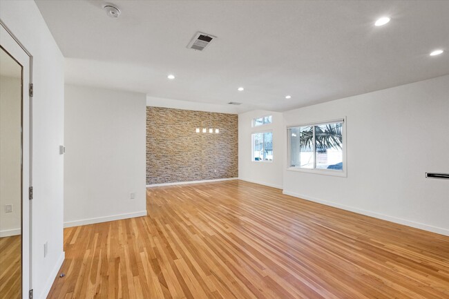 Building Photo - 5400 82nd W St