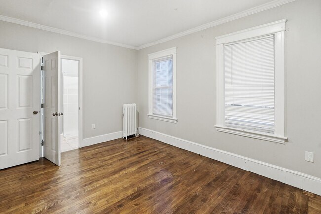 Building Photo - 131 Providence St