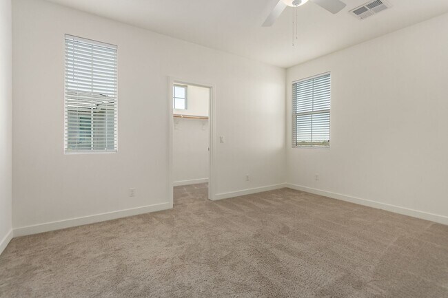 Building Photo - Large Home with Perfect Location in Cadence