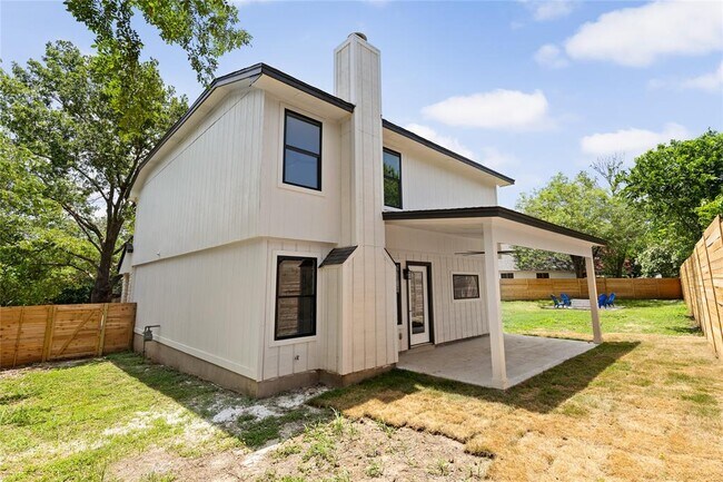 Building Photo - 8708 Cretys Cove